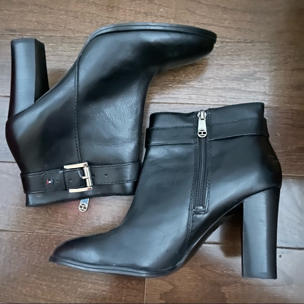 Tommy Hilfiger booties